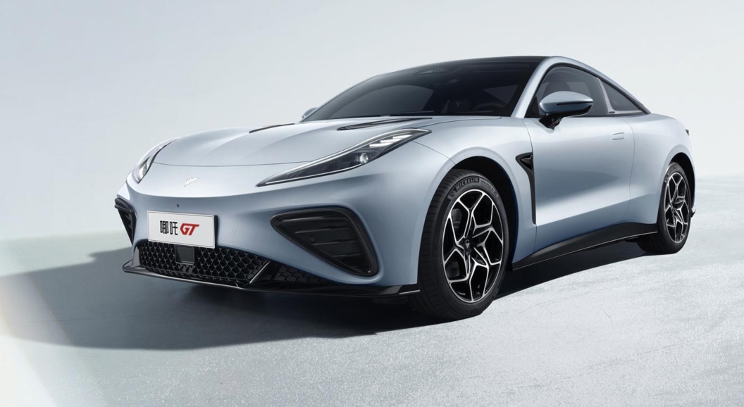 Появились первые снимки китайского спорткупе Hozon Neta GT