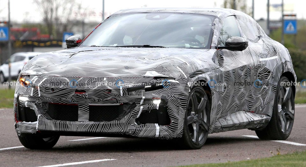 Ferrari раскрыл дату выхода &laquo;самого быстрого SUV в истории&raquo;