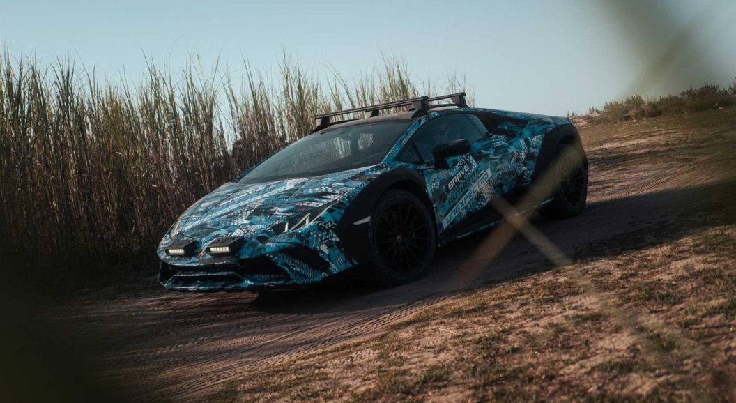 Внедорожный Lamborghini Huracan станет последней моделью с обычным ДВС