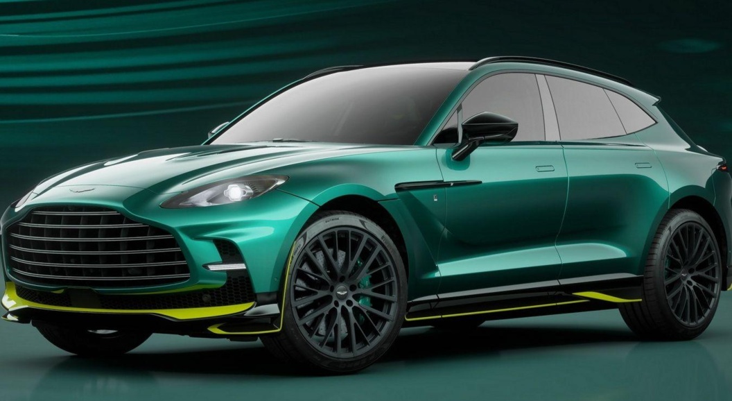Aston Martin посвятил особый DBX707 болиду &laquo;Формулы-1&raquo;