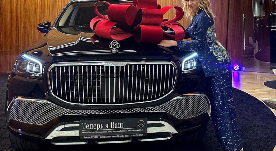 Яна Рудковская стала обладательницей нового Mercedes-Maybach за 27 миллионов