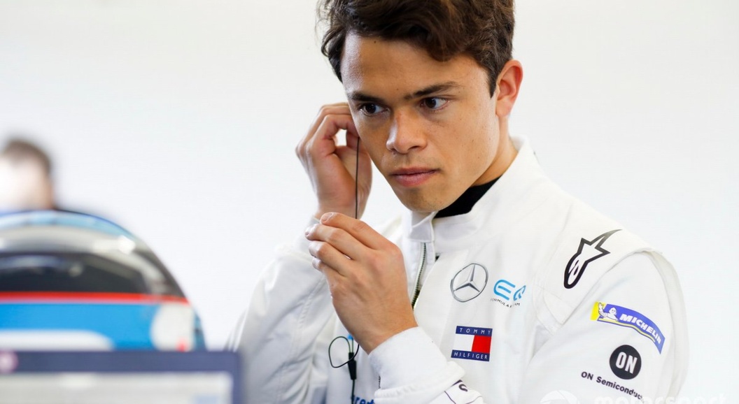 Ник де Врис впервые прокомментировал своё увольнение из Scuderia AlphaTauri
