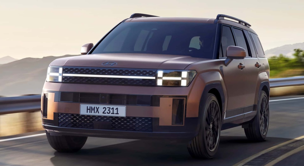 Новый Hyundai Santa Fe кардинально сменил внешность и лишился дизельного мотора