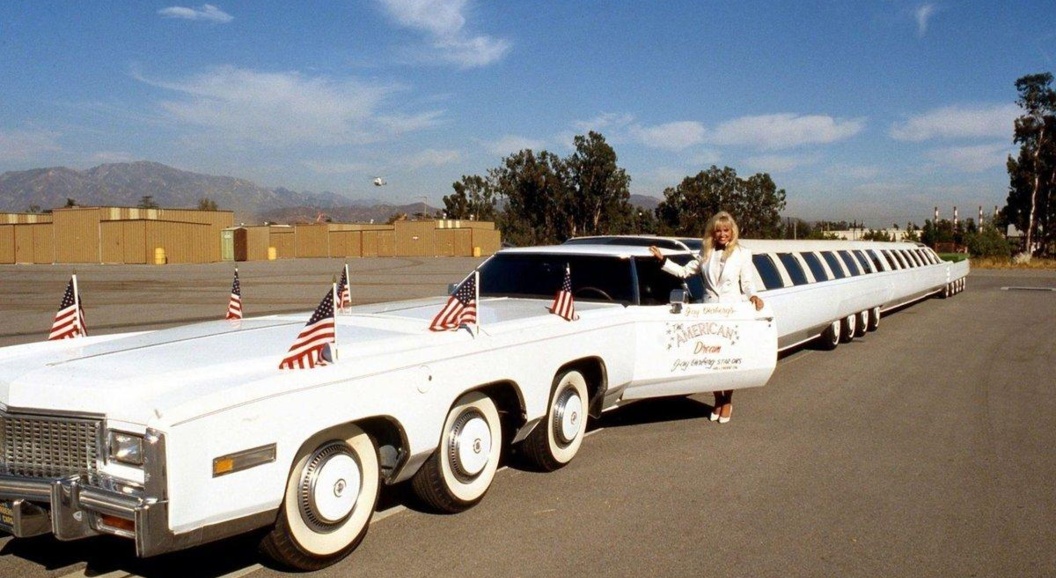 «Американская мечта» на свалке: история самого длинного авто в мире