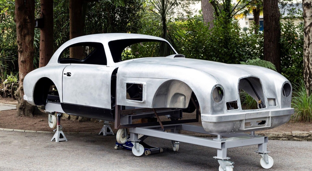 Первый серийный Aston Martin DB2 продают в полностью разобранном виде