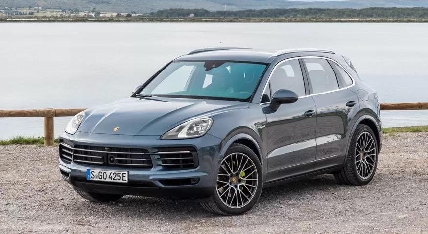 Porsche анонсировал выход полностью электрического кроссовера Сayenne
