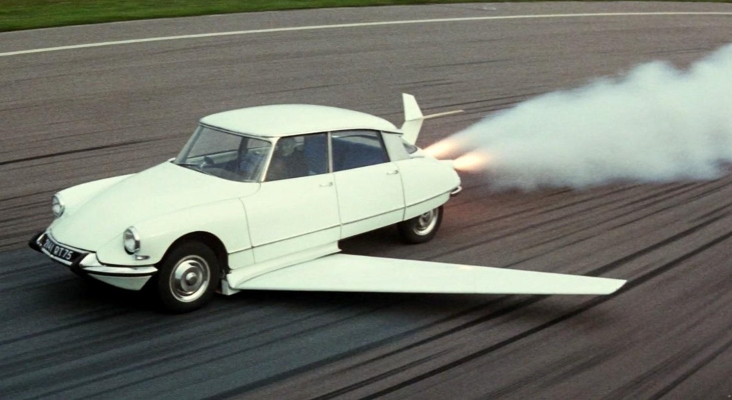 DS решил возродить летающий автомобиль Фантомаса