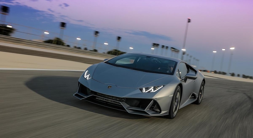 Lamborghini анонсировал выход нового суперкара
