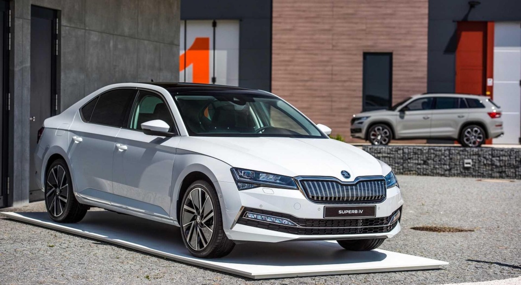 Skoda показала новый Superb на первом видео