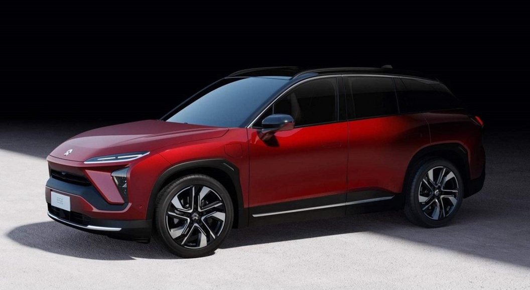 Фотошпионам удалось заснять &laquo;зелёного&raquo; конкурента BMW X5