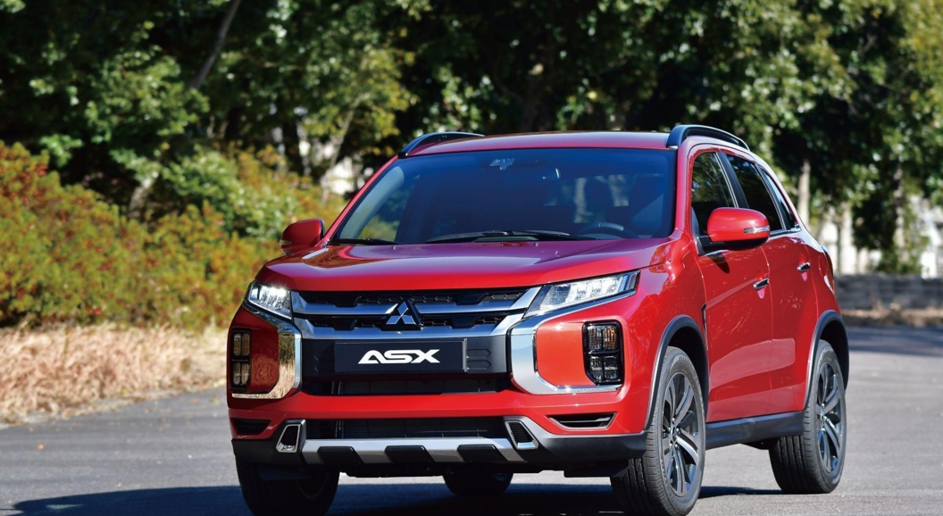 Mitsubishi анонсировал премьеру нового кроссовера ASX