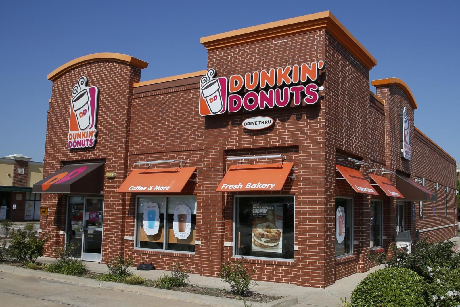 scukqelm_5d47e9c6ccd65_3-dunkin-donuts.jpeg