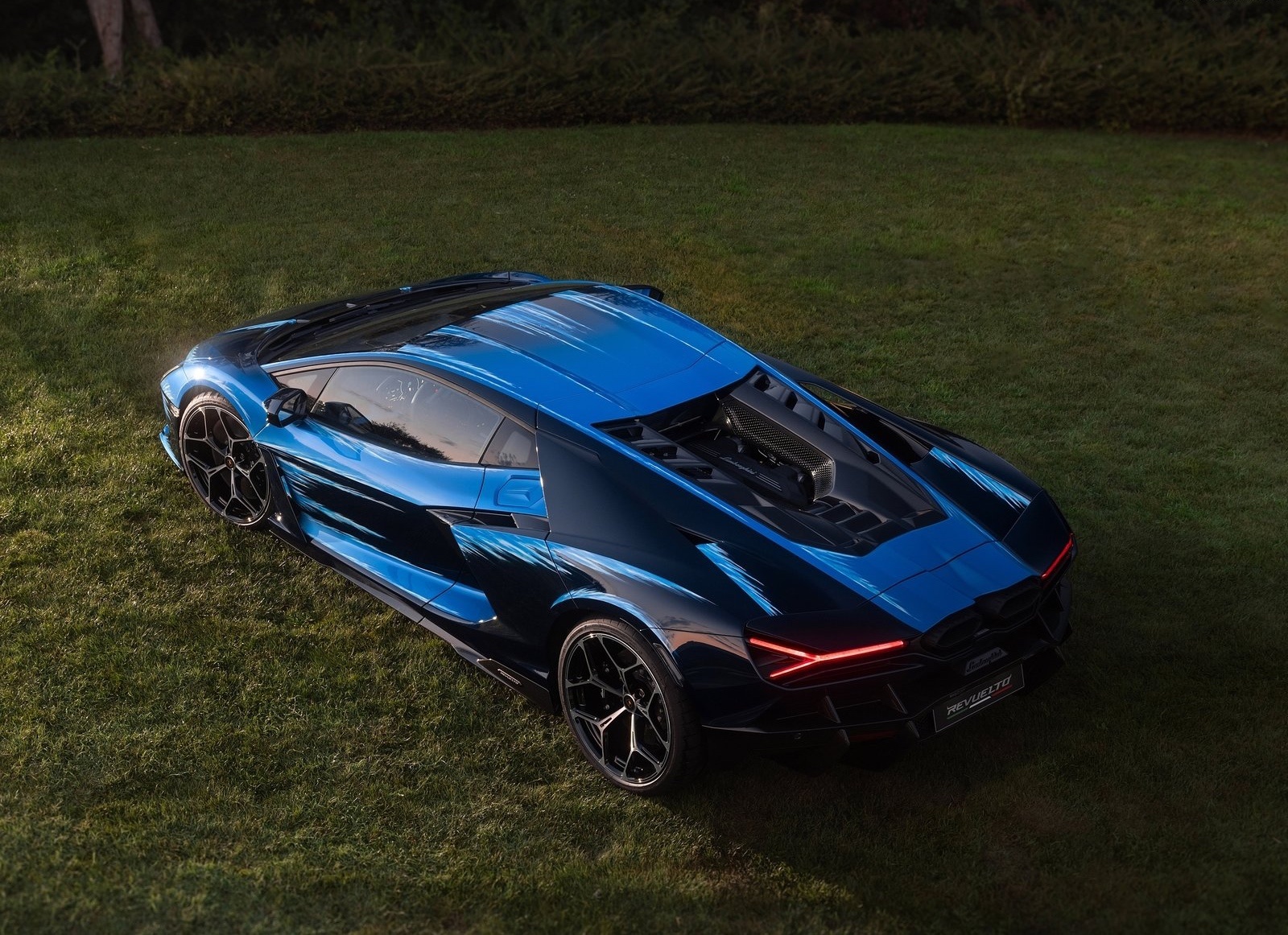 Lamborghini-Revuelto_Opera_Unica-2024-1600-0a