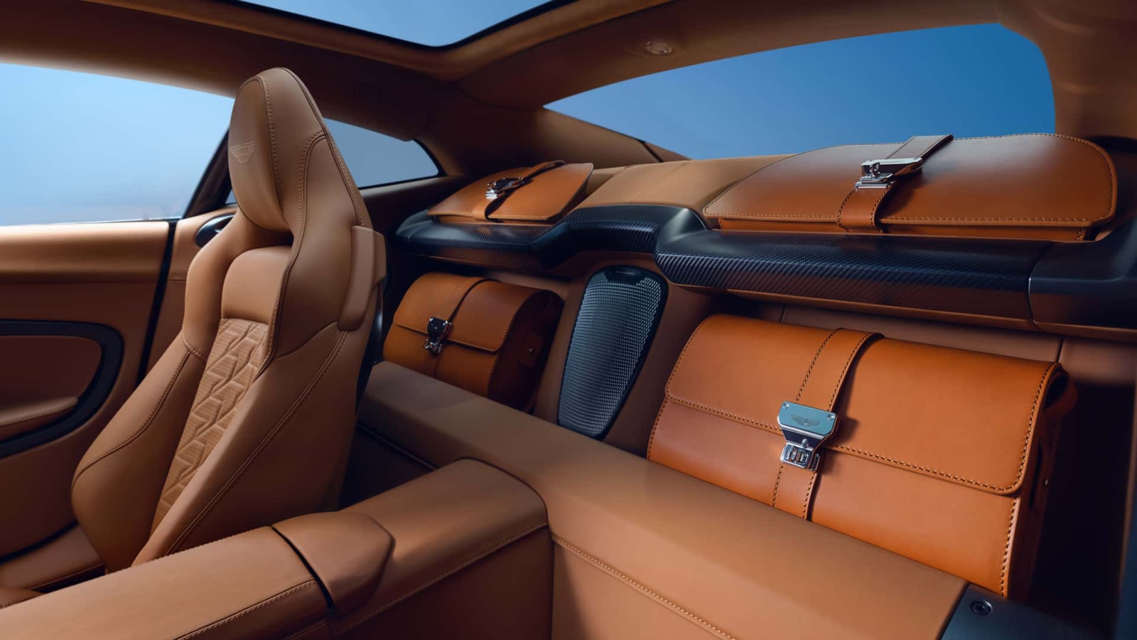 aston-martin-vanquish_23 aston-martin-vanquish_23