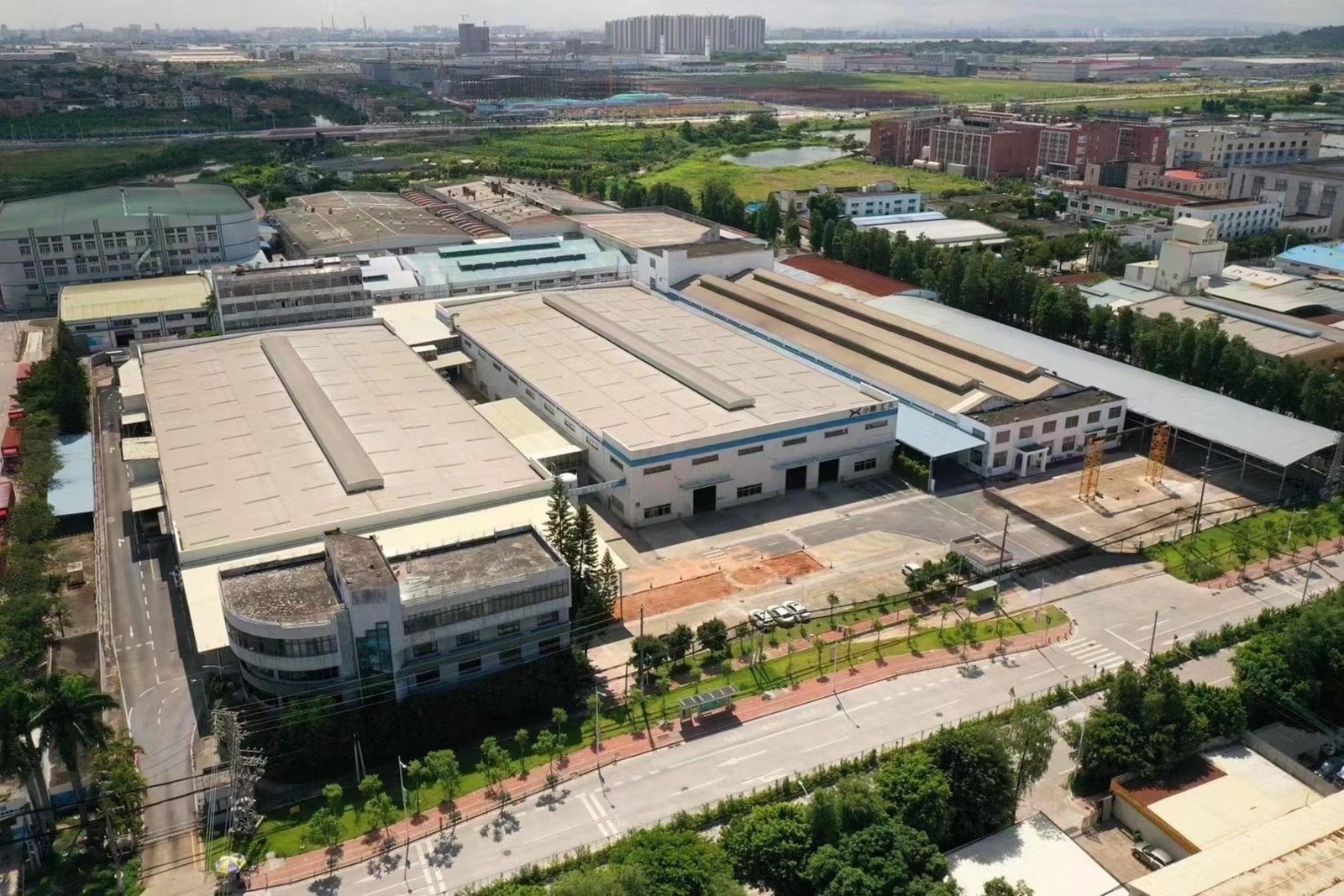 lwdsuhmt_62e17f85e56c3_xpeng-factory.jpg