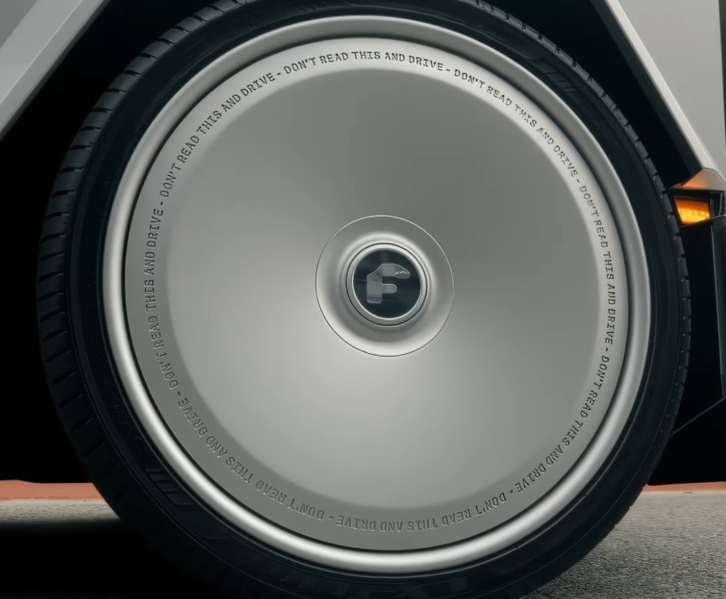 Tesla-Cybertruck-Kim-Kardashian-2 Tesla-Cybertruck-Kim-Kardashian-2