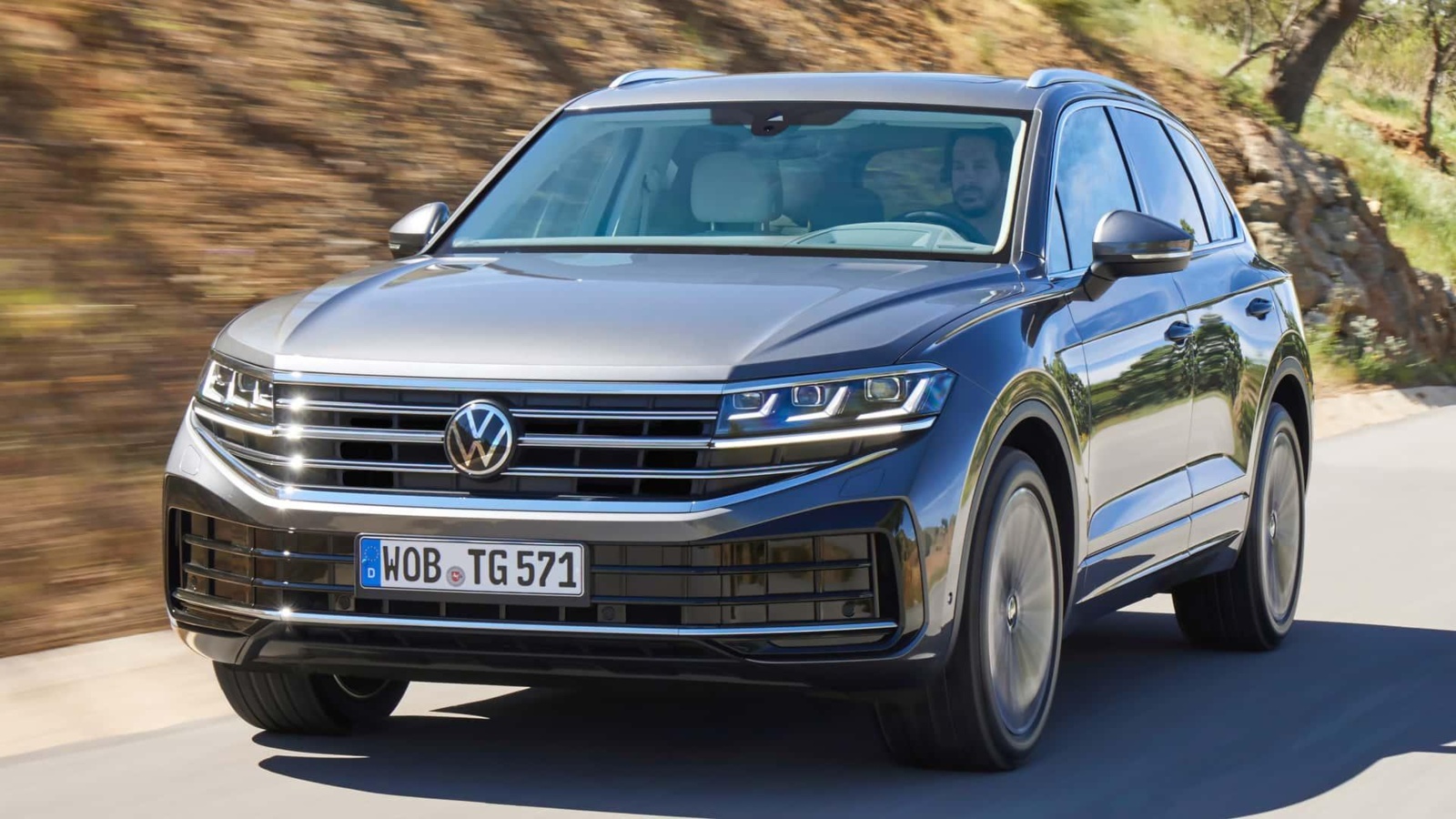 iduehlgq_646e6fc6d4c10_volkswagen-touareg-elegance-2023.jpg