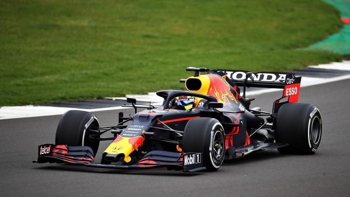ozwmleac_639ad2fa27058_422694-formula-1-racing-motorsport-formula-cars-red-bull.jpg