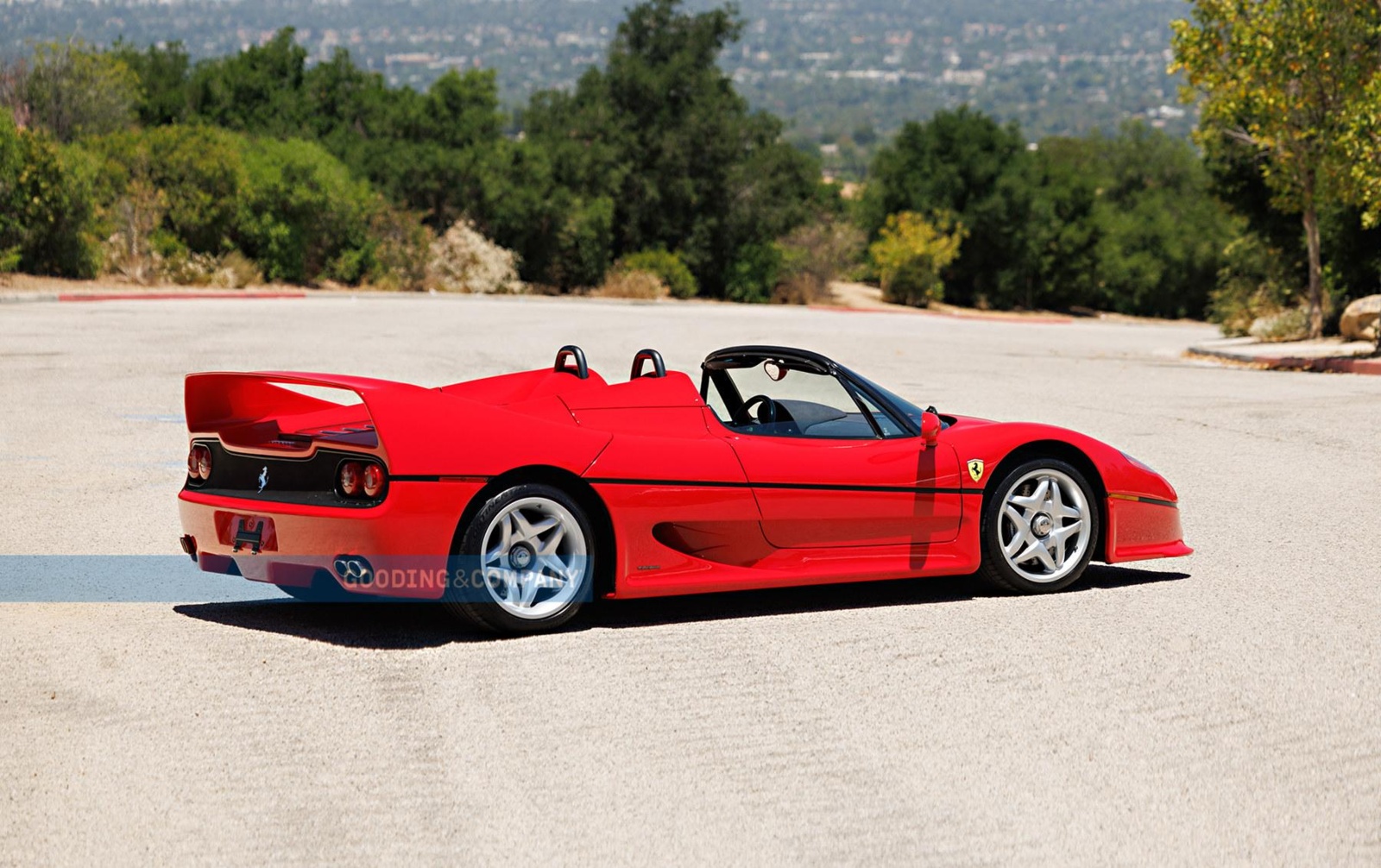 hmnkozti_62f6433802057_1995_ferrari_f50_1_vubiig.jpeg