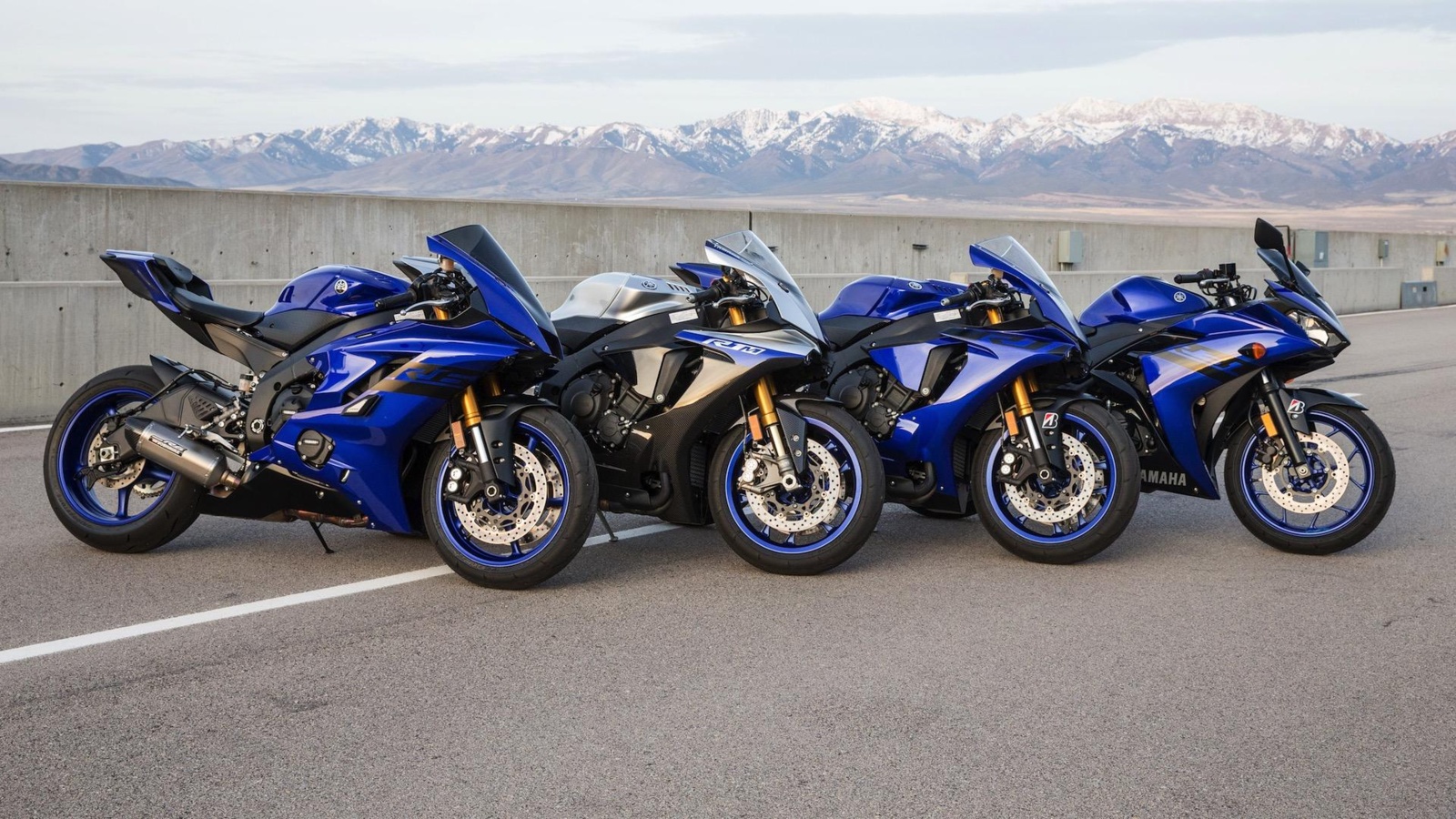 utopkdsm_62b49f842d62d_yamaha-yzf-r1m-supersport-motorcycle-wallpapers-37097-7916969-png.jpeg