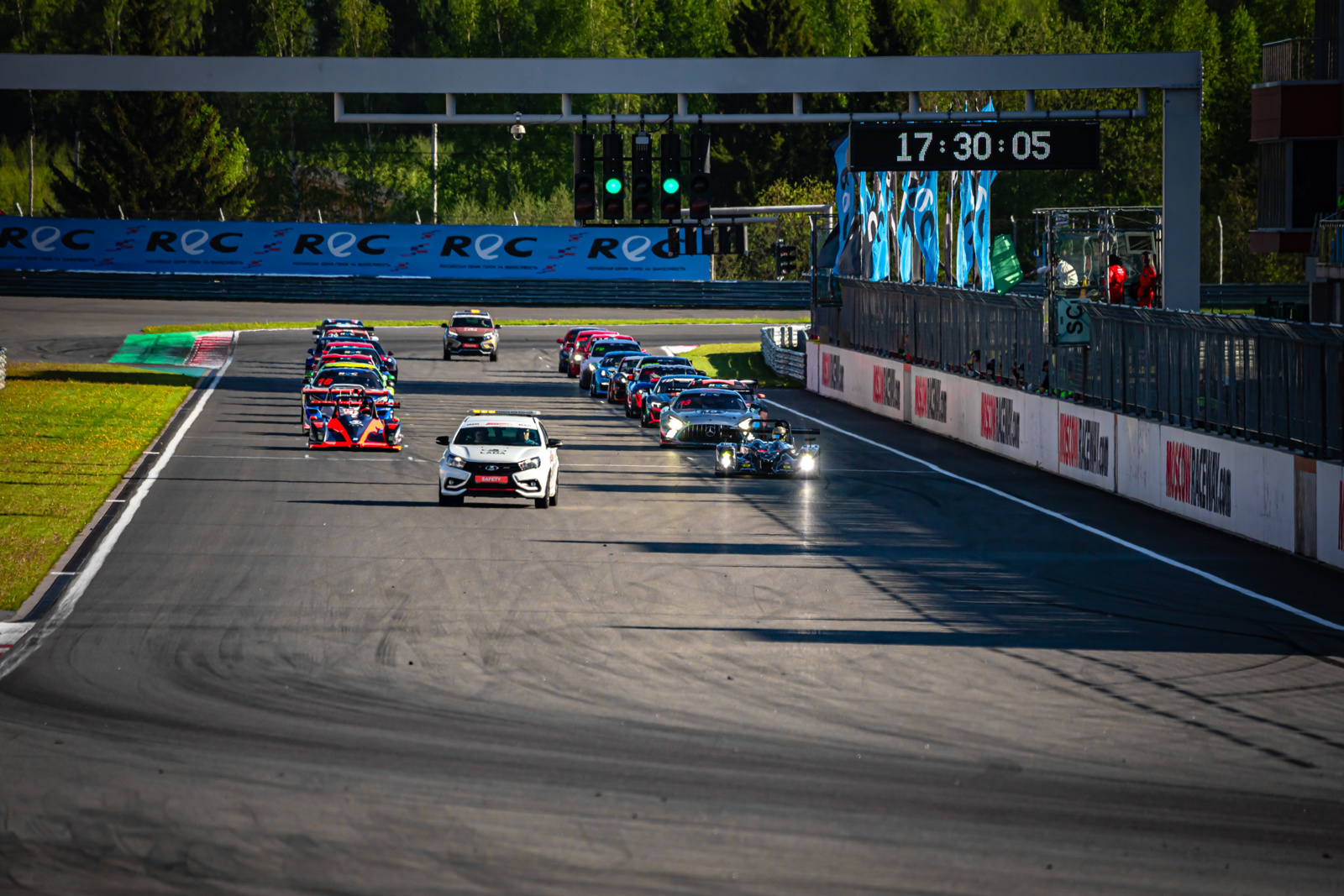 2024-05-18-17h29m20 2024-05-18-17h29m20