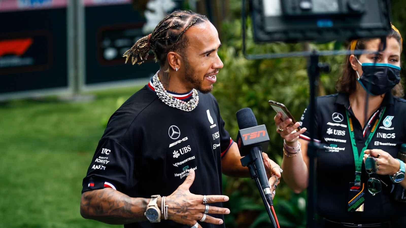 ldfhpavr_63c042d1313cc_lewis-hamilton-media-jewellery-miami-planetf1.jpg