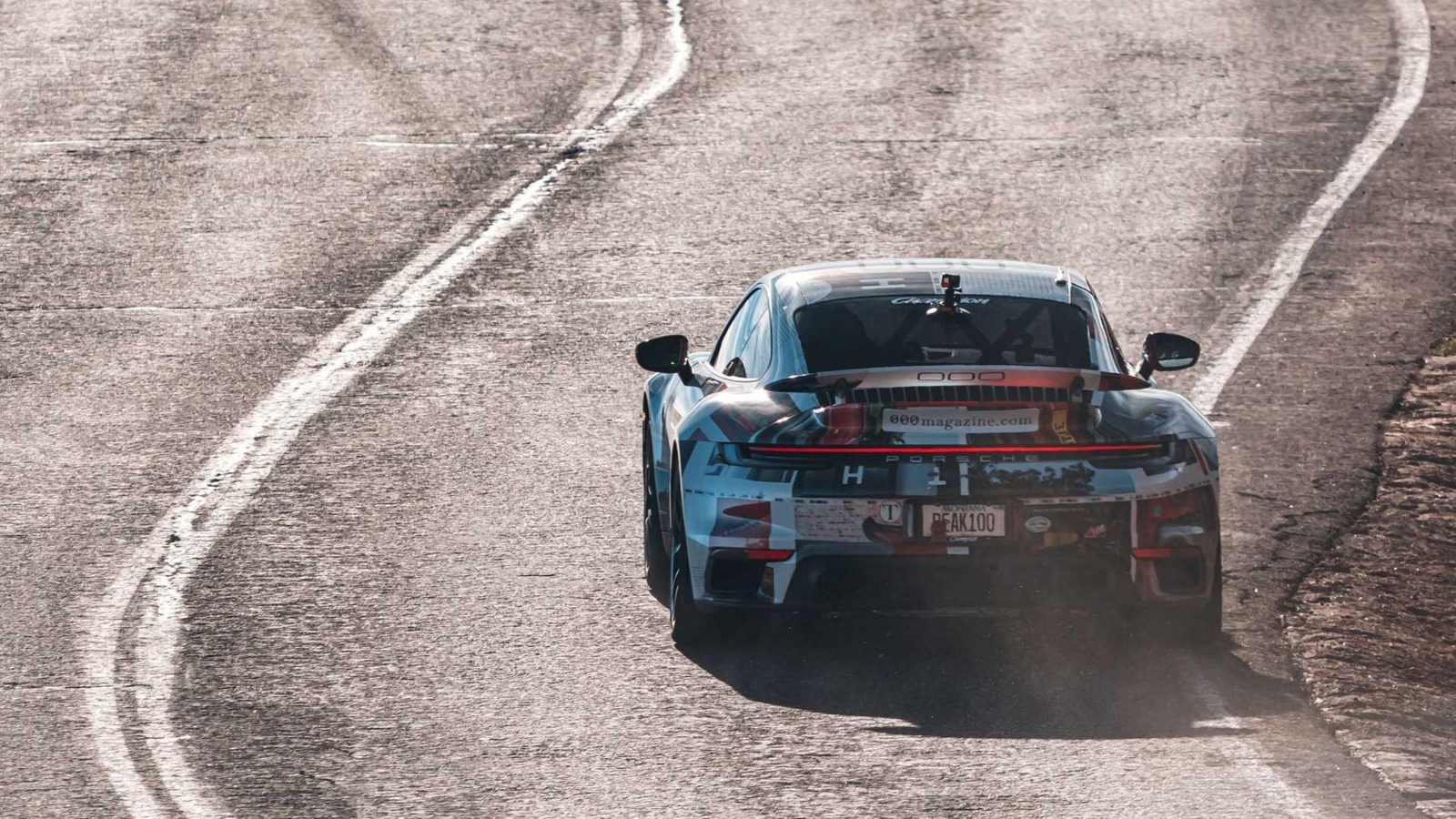 kaxulhot_634916179b66b_porsche-911-turbo-s-pikes-peak-production-car-record-5.jpg
