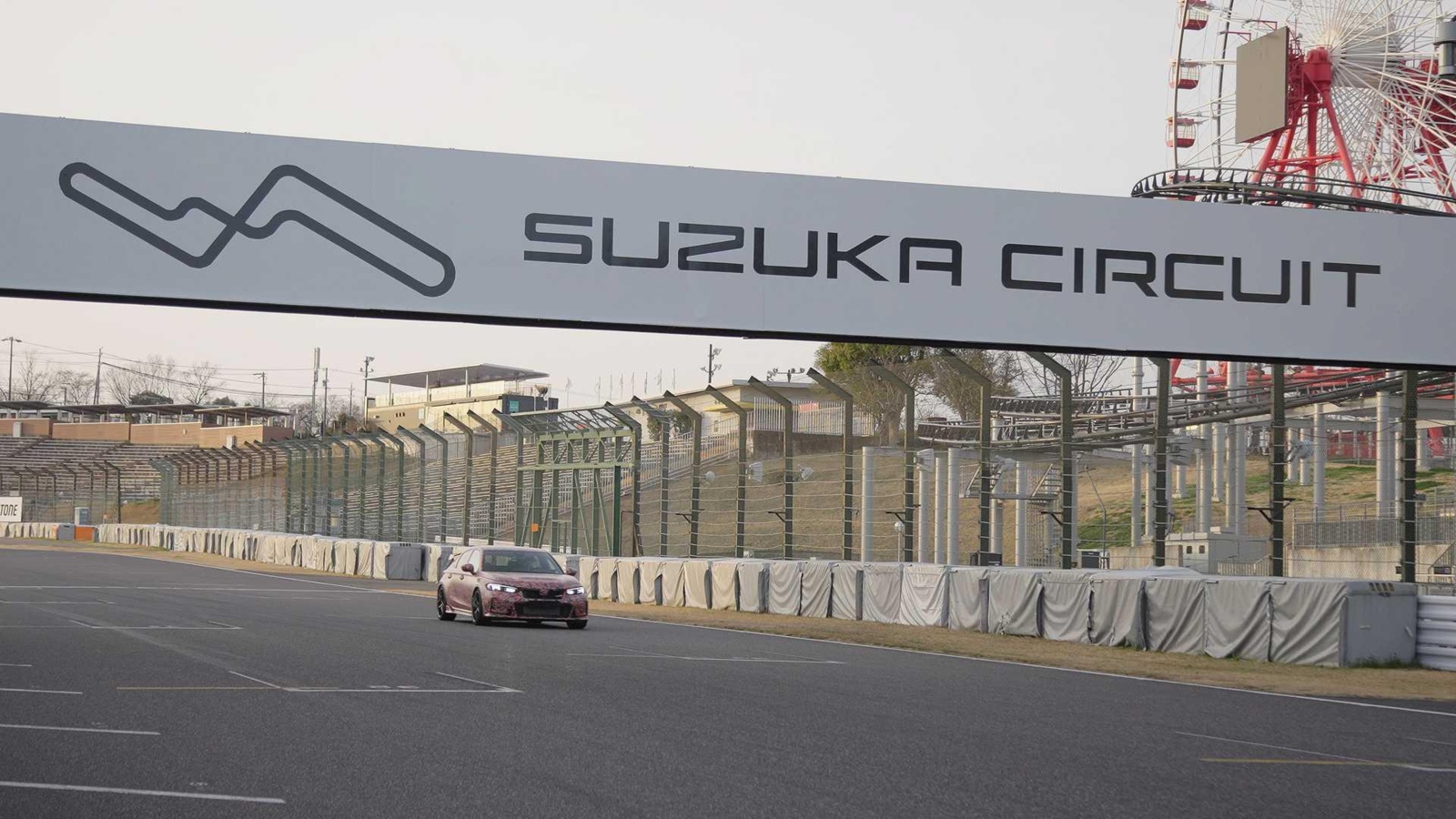 qhktmpwc_624f3cc2f24d1_2023-honda-civic-type-r-sets-fwd-lap-record-at-suzuka.jpg