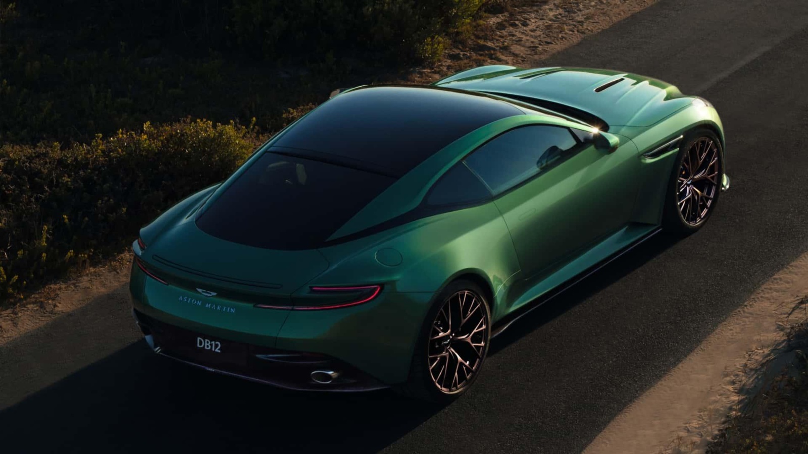 rwzqixyg_646f90c3a4907_aston-martin-db12-2.jpg