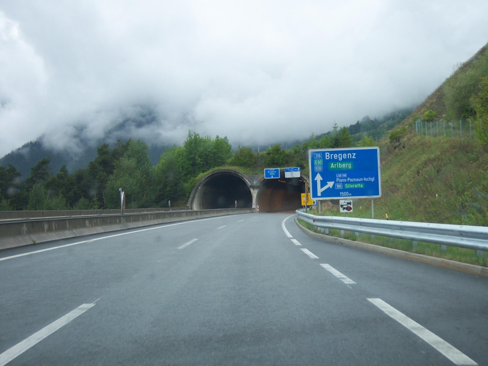ponvbzmd_5de625e7a33a1_4-the-arlberg-tunnel.jpeg