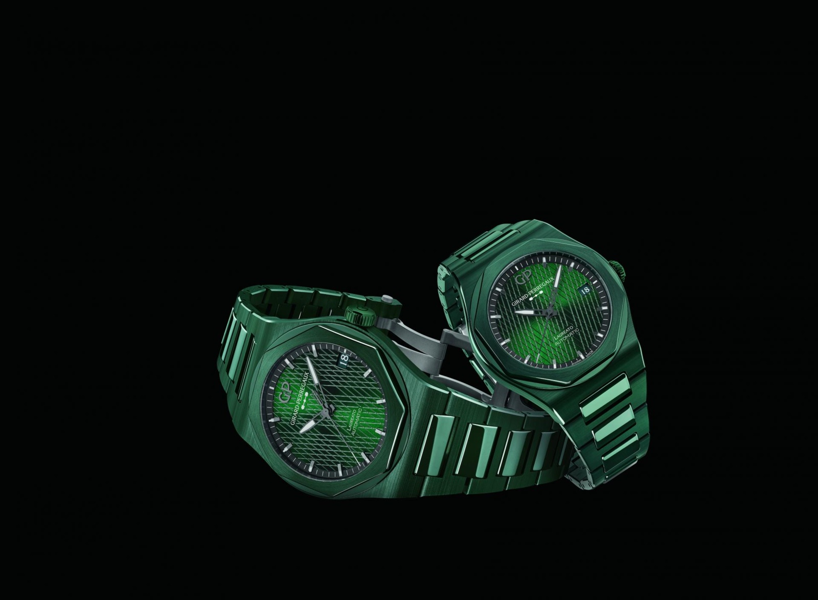zorenhiq_64186554291ce_introducing-the-girard-perregaux-laureato-green-ceramic-aston-martin-edition-10.jpg