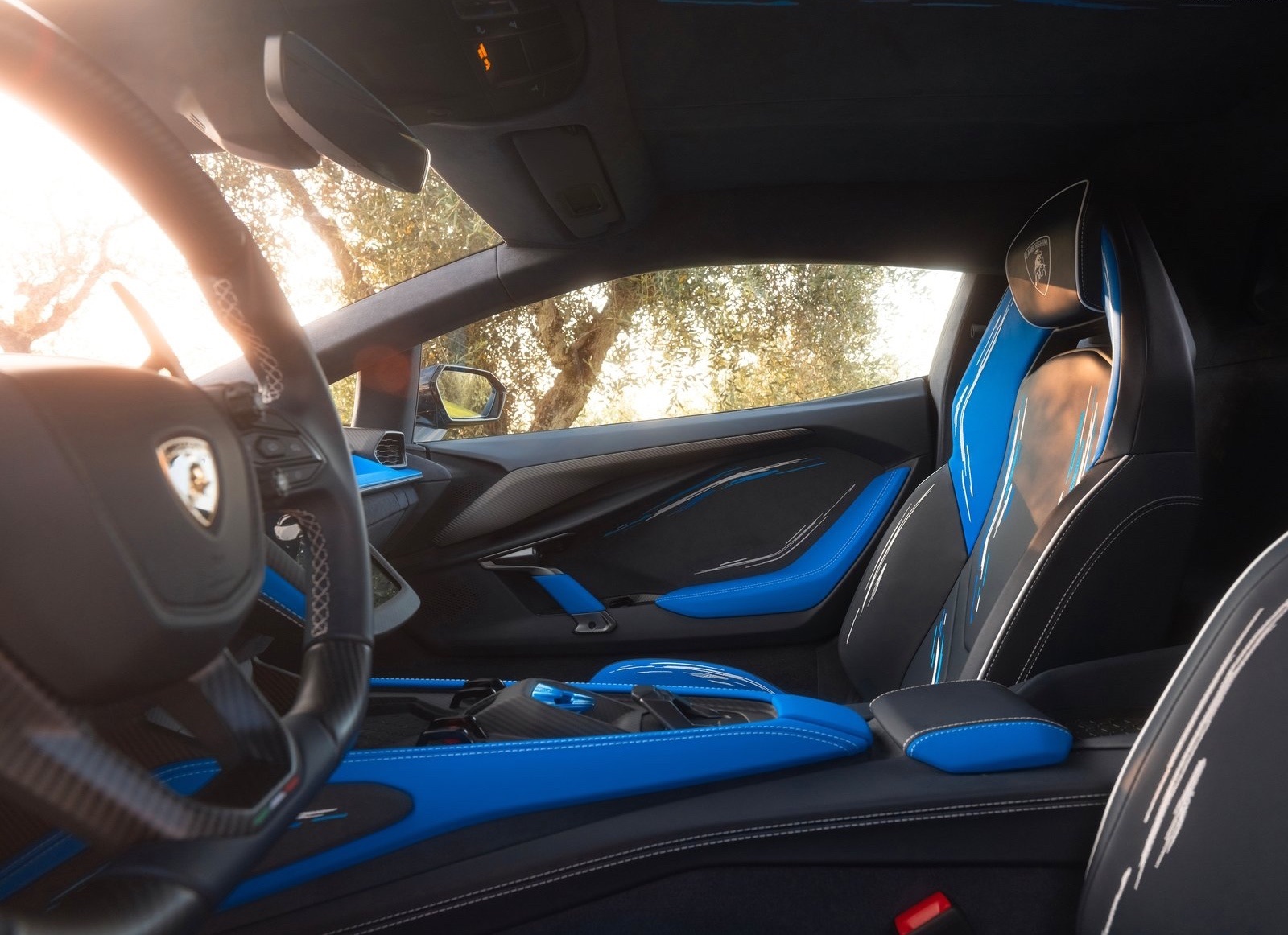 Lamborghini-Revuelto_Opera_Unica-2024-1600-10 Lamborghini-Revuelto_Opera_Unica-2024-1600-10