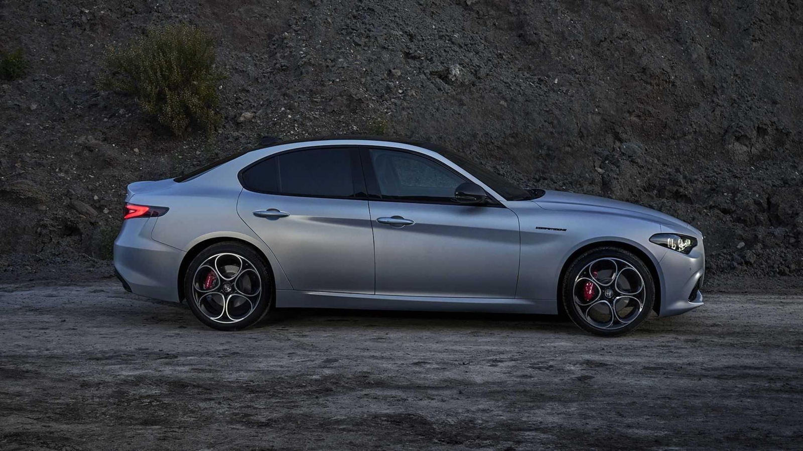frvxqglo_635b8f6d7f271_alfa-romeo-giulia-2023-4.jpg