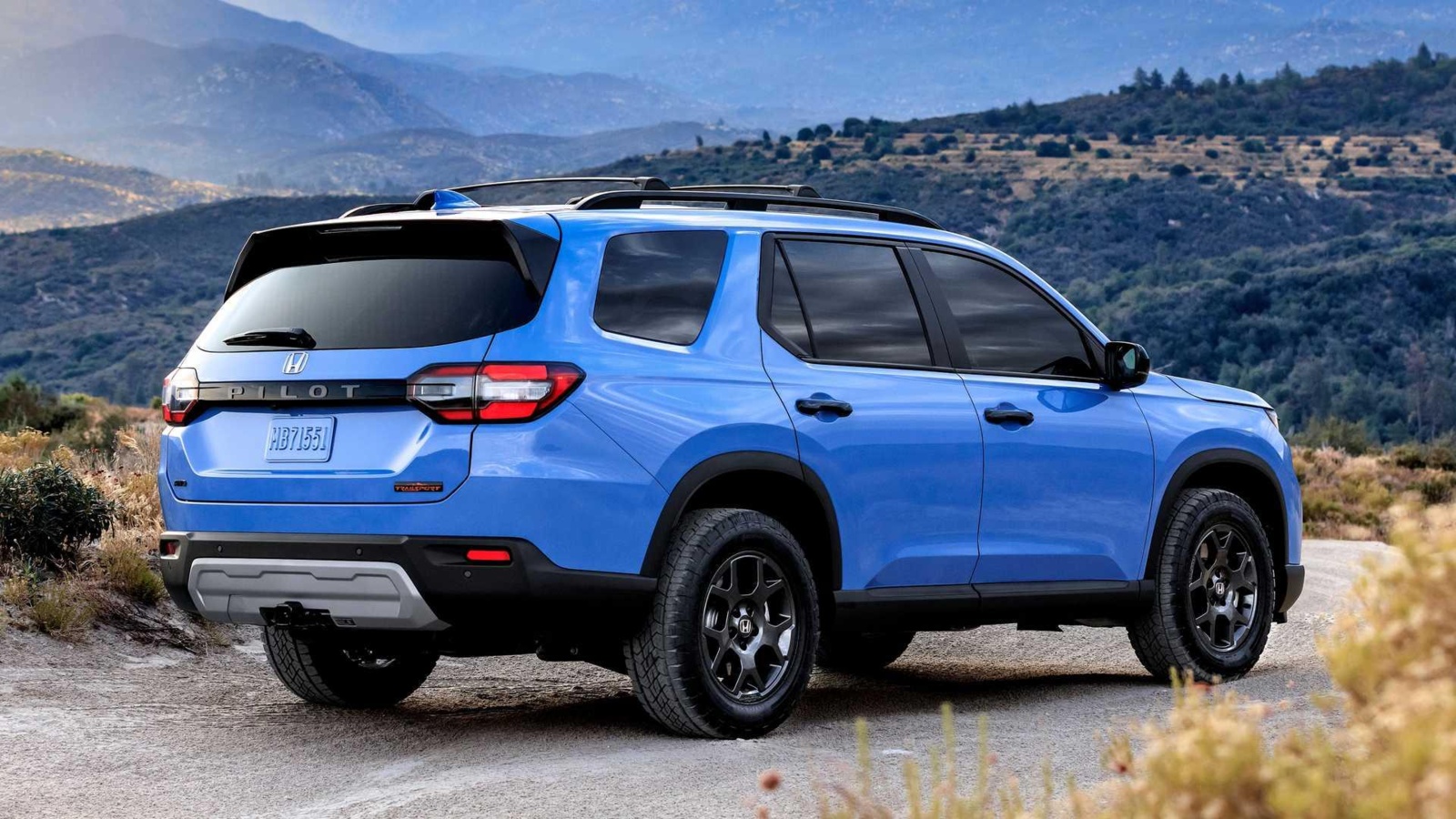 xbtzemhd_636a4c252b51d_2023-honda-pilot-trailsport-exterior-rear-quarter.jpg