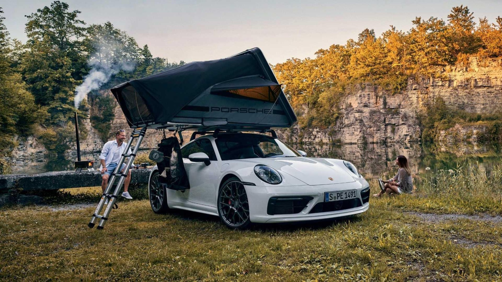 yobqcwfh_631f125cbe572_porsche-tequipment-roof-tent-2.jpg