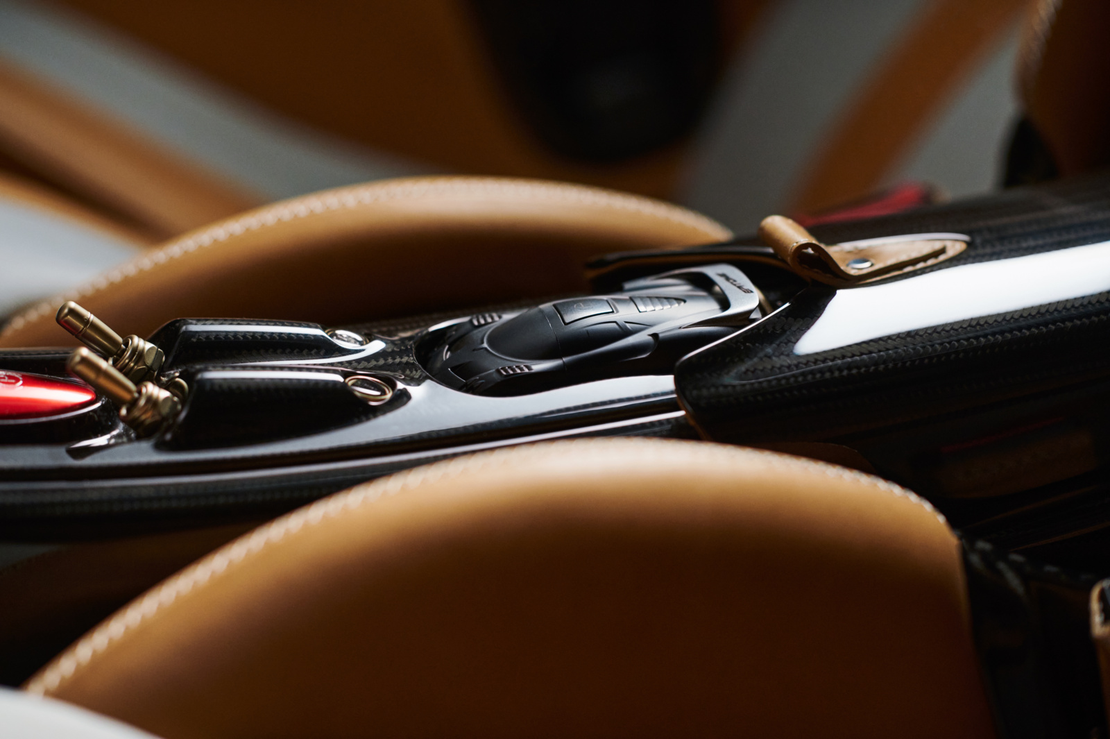 Pagani-Huayra-Epitome_14_Interni_Chiave Pagani-Huayra-Epitome_14_Interni_Chiave