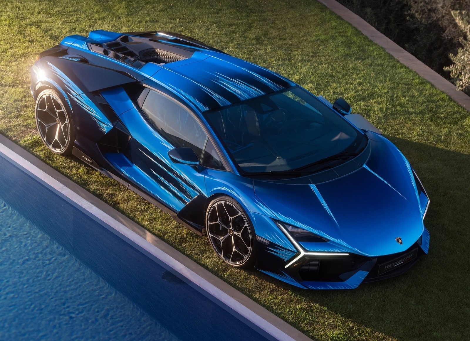 Lamborghini-Revuelto_Opera_Unica-2024-1600-01