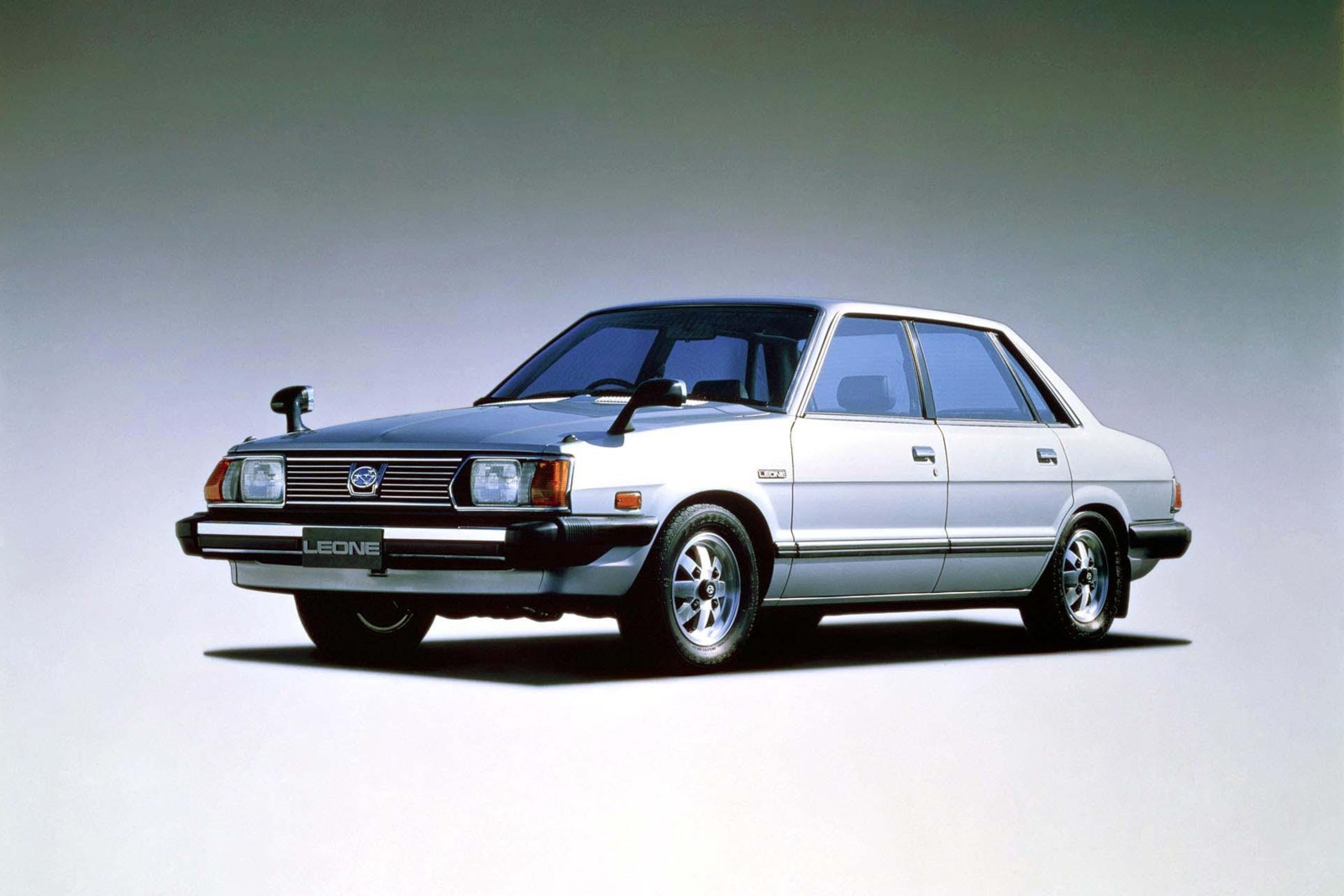 gxsjenym_5de0e252d325c_03-1979-subaru-leone.jpg