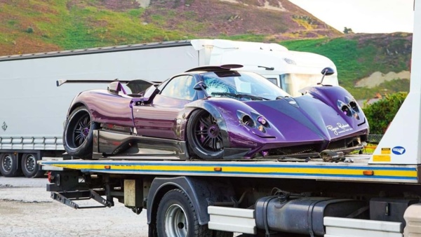 ex-lewis-hamilton-pagani-zonda-760-lh-crashed-4