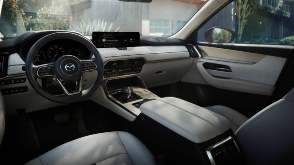 nxoerhqi_63da18975aed4_2024-mazda-cx-90-interior-2.jpg