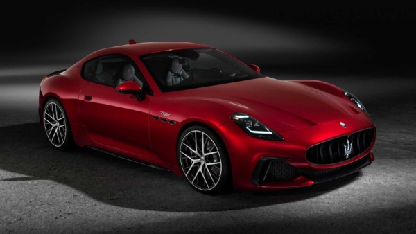 upkxcglq_633b0bc723c3a_maserati-granturismo-trofeo-front-3-4.jpg