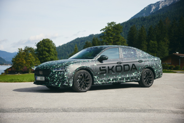 Skoda_Superb_Covered_MB-19_81a2510d-1920x1281