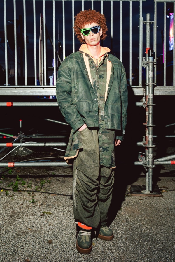 https---hypebeast.com-image-2024-06-18-PDF_HOLYMOTOR_SS25_Look-19