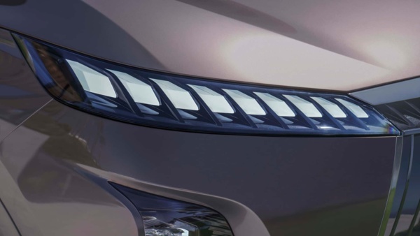 infiniti-qx-monograph-daytime-running-light