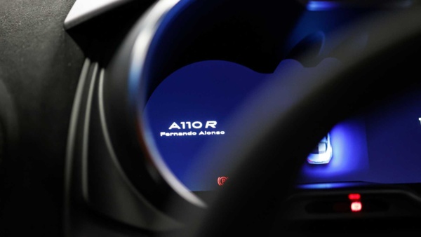 svnjmxwa_633ffba7a3159_alpine-a110r-fernando-alonso-7.jpg
