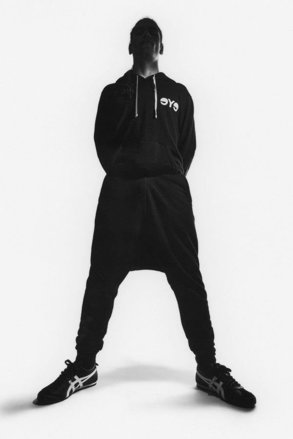 https---hypebeast.com-image-2023-09-Reigning-Champ-x-Junya-Watanabe-MAN-Moto-Inspired-Collection-5