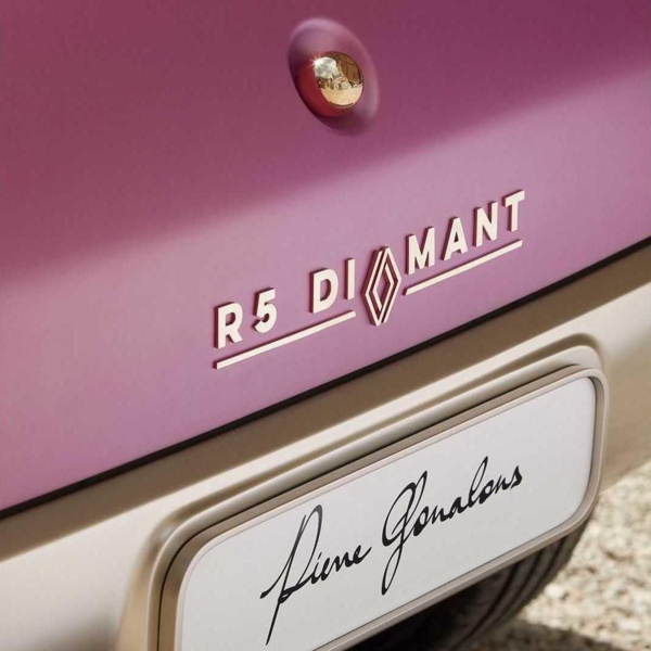 ejkvbogi_62c41e083faee_renault-5-diamant-2022-8.jpg