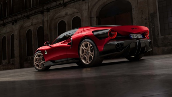 foto---alfa-romeo-33-stradale-2023-5