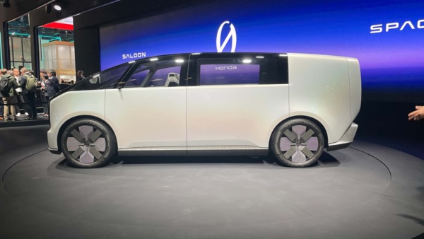 2024-honda-space-hub-ev-concept-live-at-ces-2024-2