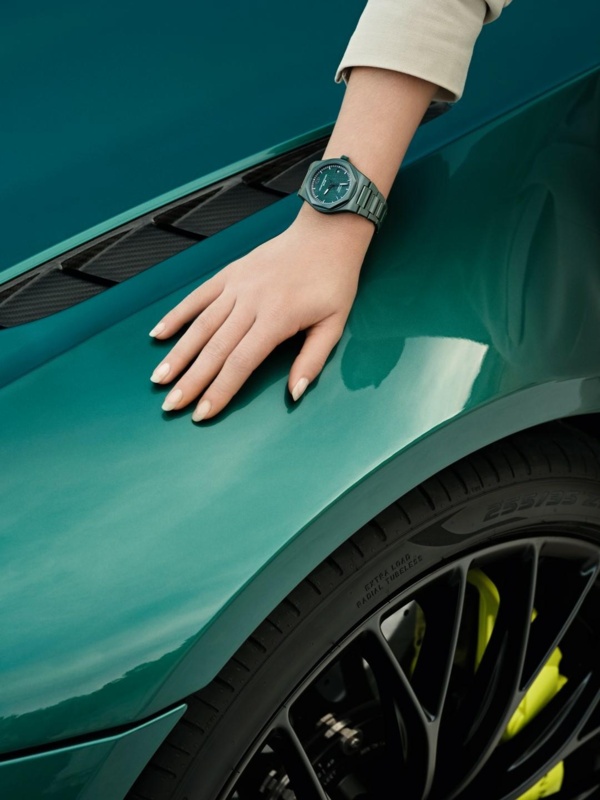 nejpiyoc_6418656811f85_introducing-the-girard-perregaux-laureato-green-ceramic-aston-martin-edition-8-large.jpg